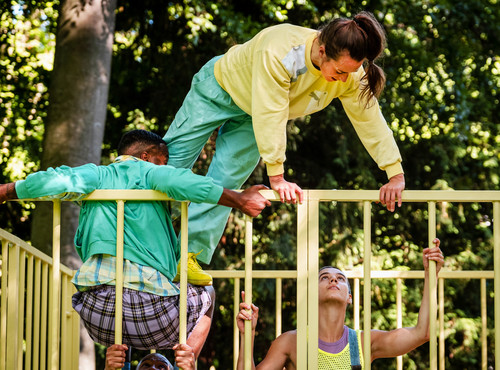 Out of the Box The100Hands (NL)